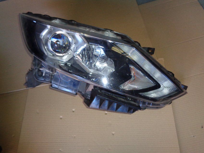 FAROS NISSAN QASHQAI 2015 J11