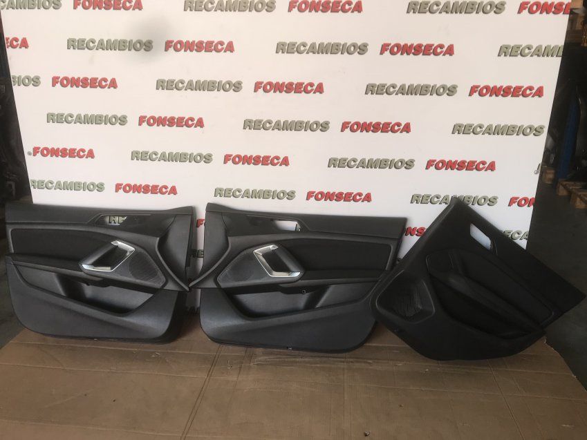 3 TAPIZADOS PUERTAS PEUGEOT 308 SW 2014   LOS 2 DELANTEROS Y TRASERO DERECHO