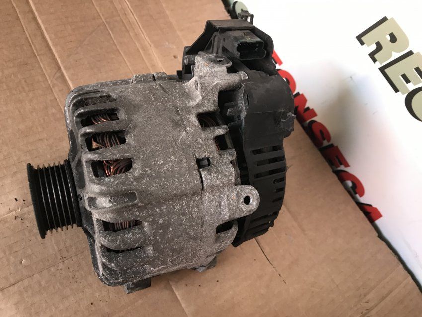 ALTERNADOR PEUGEOT 3008 2018 1.6d 120cv 135.000Kms VALEO Ref. 9815455980