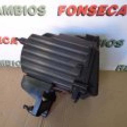 CAJA FILTRO AIRE / CAUDALÍMETRO MERCEDES BENZ CLA 45 2014 W117 Ref. A1330900001