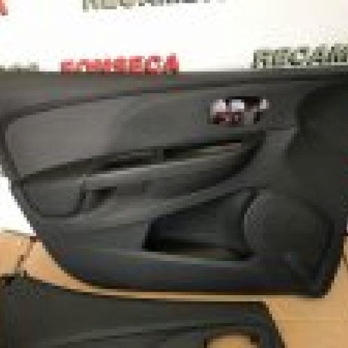 TAPIZADOS PUERTAS RENAULT CLIO 4 2015 BERLINA