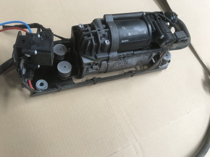 COMPRESOR SUSPENSIÓN BMW SERIE 5 2012 520d F11