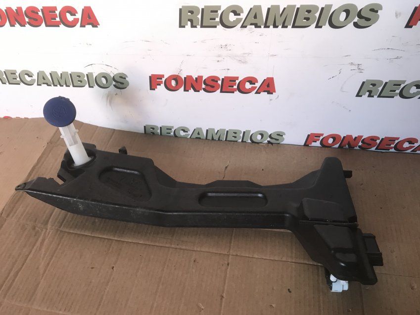 DEPOSITO LIMPIA PARABRISAS DELANTERO CITROEN C4 PICASSO 2017 Ref. 9676088180 / 9819973880