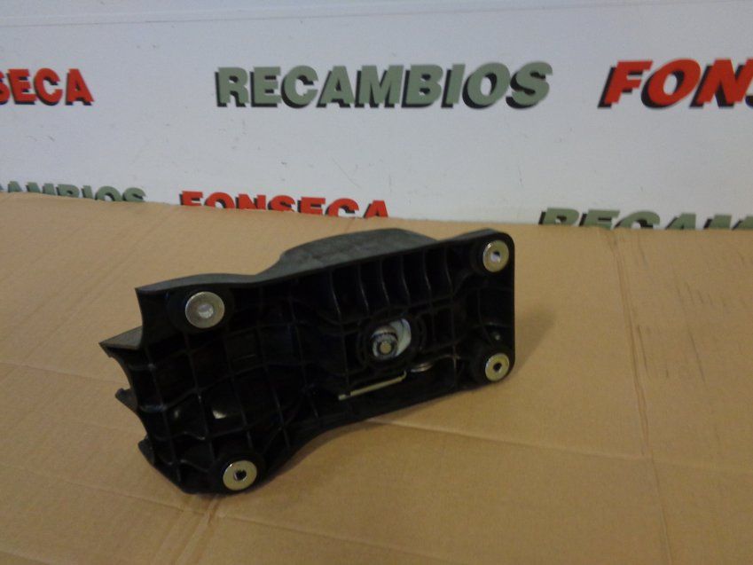 SELECTOR MARCHAS MANUAL MERCEDES BENZ CLASE A 2015 W176 Ref. A1763600209