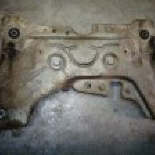 CUNA / PUENTE DELANTERO RENAULT LAGUNA 3 2011 GT 2