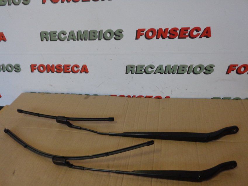 BRAZOS LIMPIA PARABRISAS PEUGEOT 2008 II 2020 Ref.9822931880 / 982293680