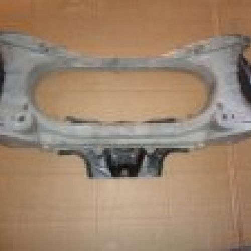 CUNA / PUENTE DELANTERO LEXUS IS300h 2013 52