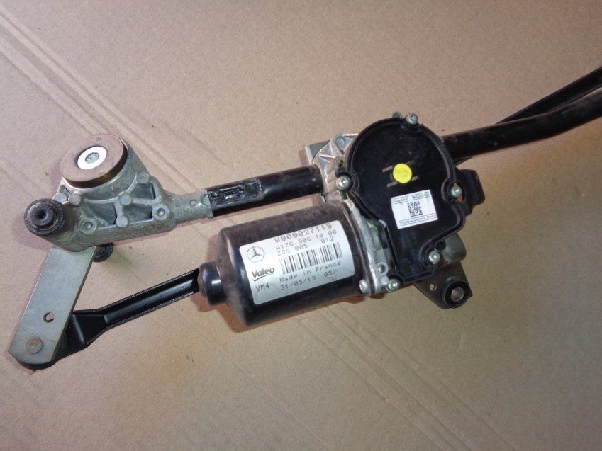 MOTOR LIMPIA PARABRISAS DELANTERO MERCEDES BENZ CLASE A 2013 W176