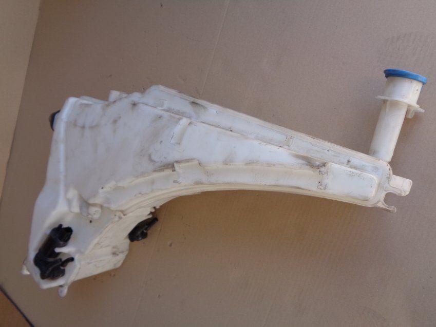 DEPOSITO LIMPIA PARABRISAS DELANTERO RANGE ROVER SPORT 2015 3.0D V6 L494