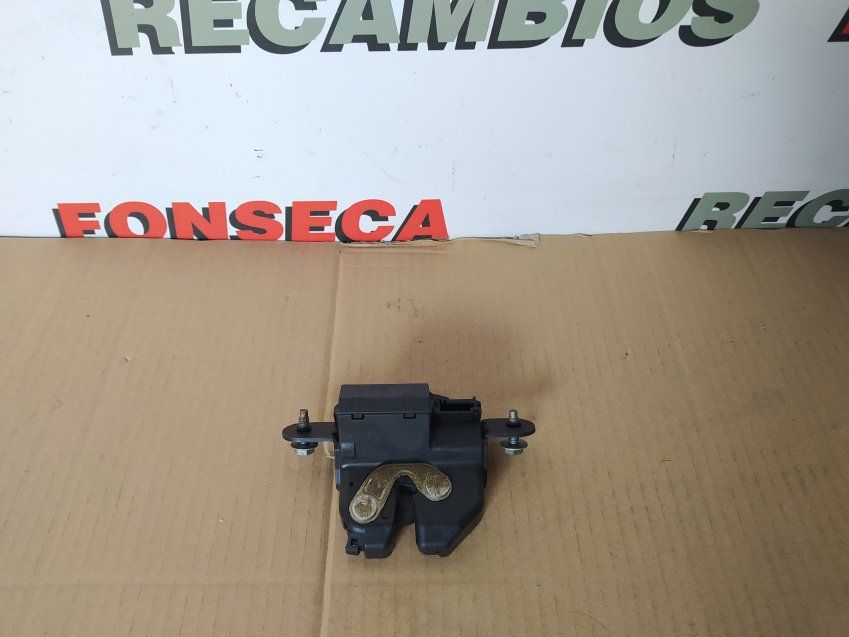 CERRADURA PORTÓN FIAT 500 2019 Ref. 5570197