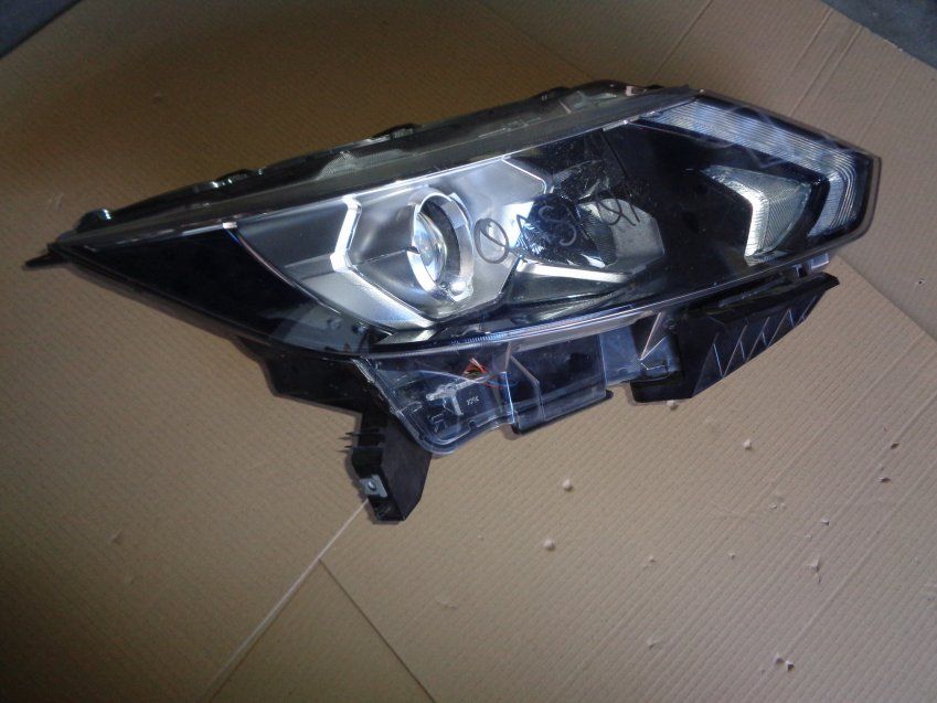 FAROS NISSAN QASHQAI 2015 J11