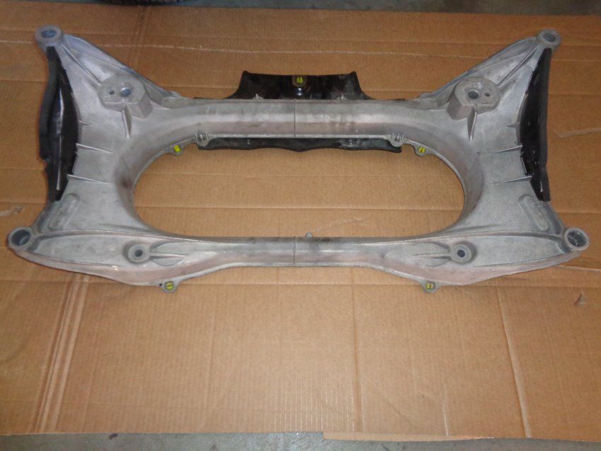 CUNA / PUENTE DELANTERO LEXUS IS300h 2013 52