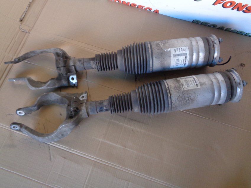 AMORTIGUADORES DELANTEROS RANGE ROVER VOGUE 2015 L405 4.4 SDV8 340cv Ref. 22293588 / 22293587