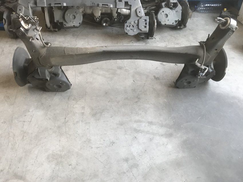 EJE TRASERO COMPLETO CITROEN C4 PICASSO 2017 2.0hdi 150cv USADO