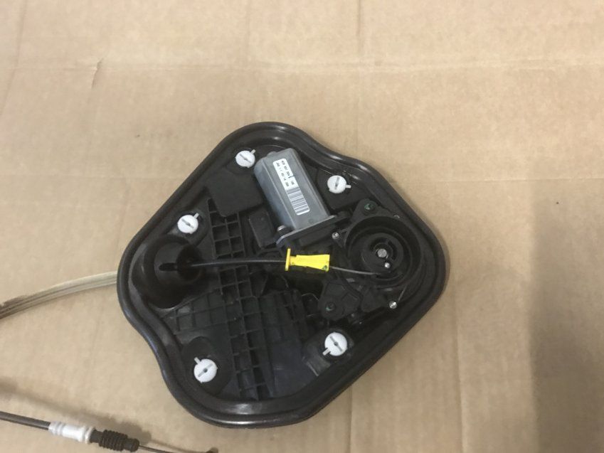 CERRADURA DELANTERA DERECHA COMPLETA AUDI A7 2015