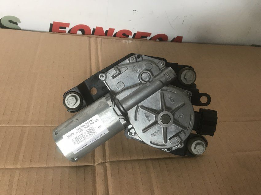 ALERON TERCERO STOP, MOTOR LIMPIA TRASERO, CERRADURAS TRASERAS, PLASTICOS INTERIORES PORTON MERCEDES GLA 2014 W156