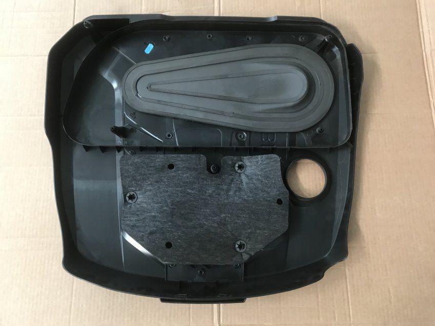 TAPA MOTOR BMW SERIE 5 2013 520d F10 F11