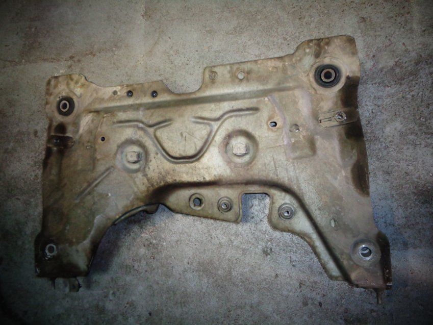 CUNA / PUENTE DELANTERO RENAULT LAGUNA 3 2011 GT 2