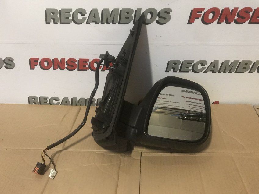 RETROVISORES PEUGEOT EXPERT III 2016 Ref. Izq 98155884xt Enchufe Negro con 5 cables   Ref. Dcho 98155882xt Enchufe Blanco 2 cables y negro con  5 cables