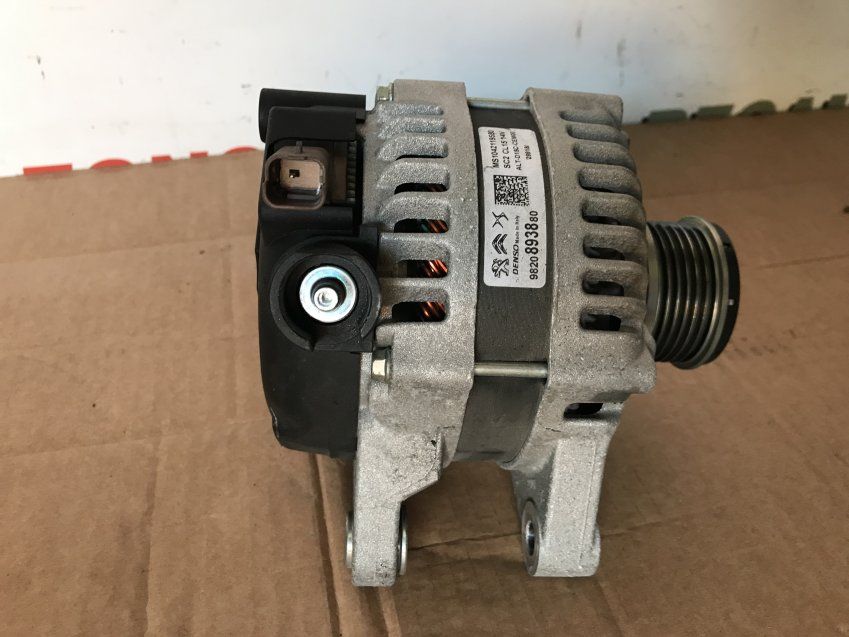 ALTERNADOR PEUGEOT 3008 II 2018 1.2 gasolina 130cv Ref. 9820893880