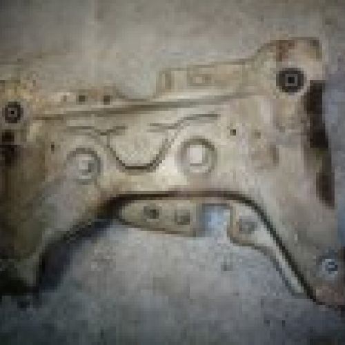 CUNA / PUENTE DELANTERO RENAULT LAGUNA 3 2011 GT 2