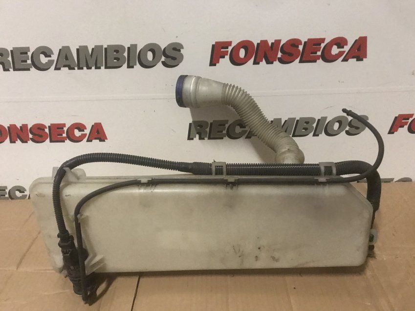 DEPOSITO LIMPIA PARABRISAS DELANTERO COMPLETO PEUGEOT EXPERT III 2016 Usado Ref. 9809803680