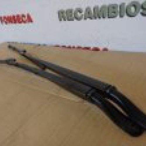 BRAZOS LIMPIA PARABRISAS PEUGEOT 2008 II 2020 Ref.9822931880 / 982293680