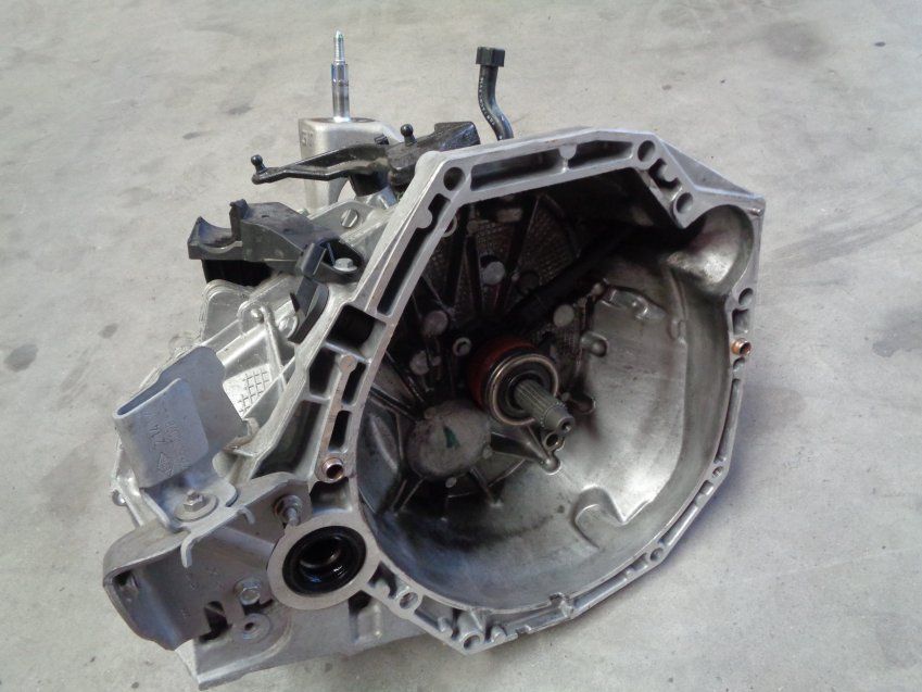 CAJA CAMBIO NISSAN QASHQAI J11 2018 1500dci 110cv 32.800Kms Ref. TL4126 MANUAL 6V