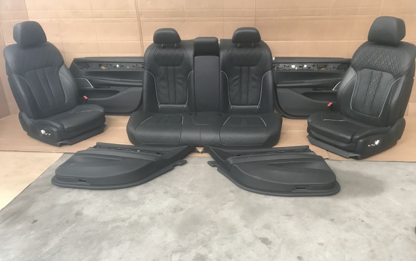 ASIENTOS CON TAPIZADOS BMW SERIE 7 2018 G11 PACK M   Delanteros totalmente electricos, con 2 memorias, calefactables y ventilados. Traseros calefactables