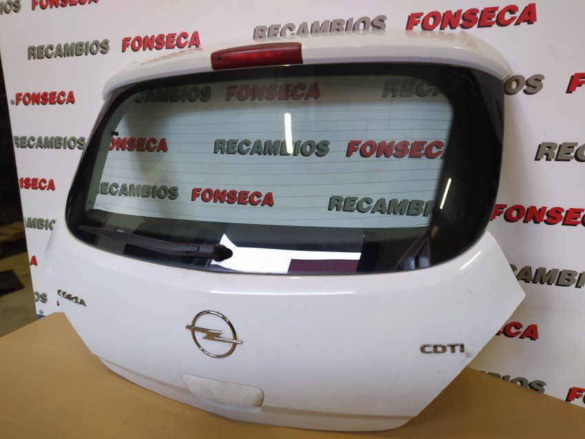 PORTÓN OPEL CORSA D 2010 DE 3 PUERTAS