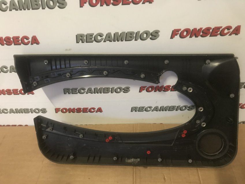 TAPIZADO PUERTA DELANTERO DERECHO MINI COOPER 2008 R56   ELEVALUNAS 2757044   CERRADURA 2752596   MANILLA EXTERIOR