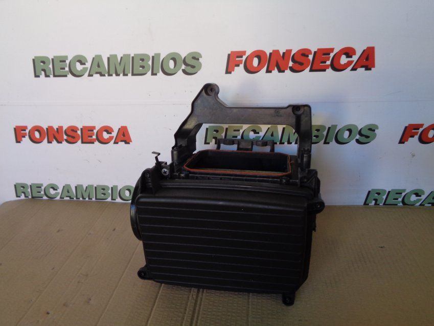 CAJA FILTRO AIRE / CAUDALÍMETRO MERCEDES BENZ CLA 45 2014 W117 Ref. A1330900001