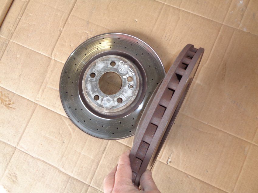 DISCOS Y PINZAS FRENO DELANTEROS MERCEDES BENZ CLASE CLA 2014 W117 220CDI