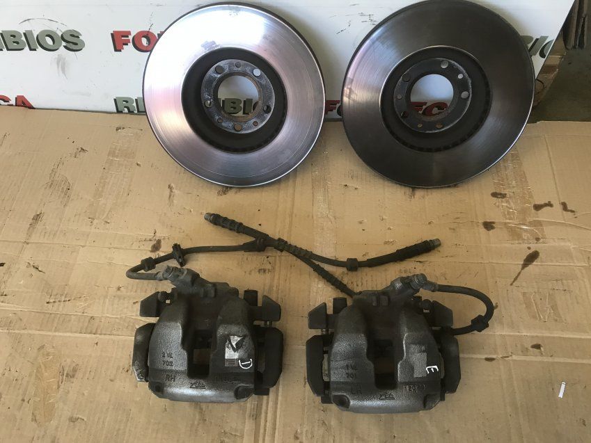 DISCOS Y PINZAS FRENO DELANTEROS CITROEN C5 AIRCROSS 2019 1.6turbo 180cv   Discos de 300mm