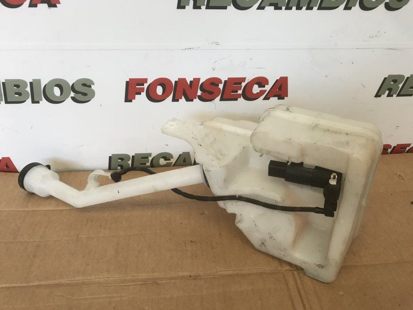 DEPOSITO LIMPIA PARABRISAS DELANTERO CITROEN C3 AIRCROSS 2019 Ref. 461011736