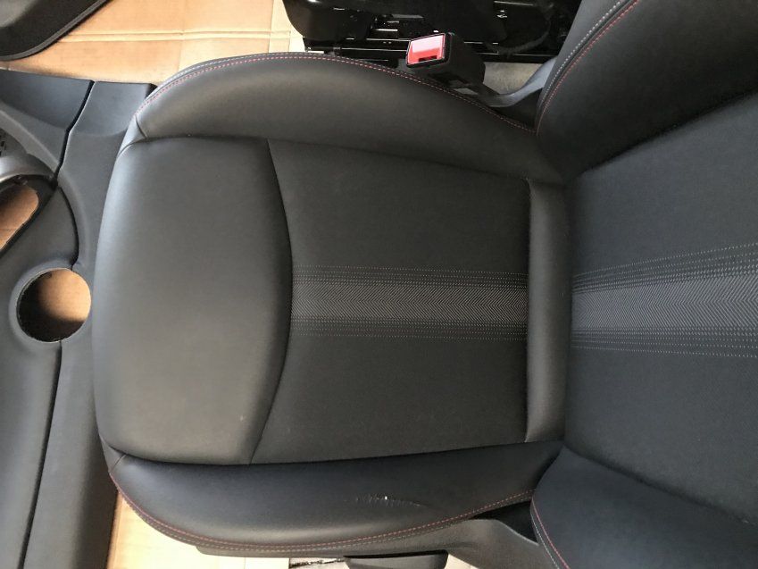 ASIENTOS CON TAPIZADOS FIAT 500X SPORT 2020