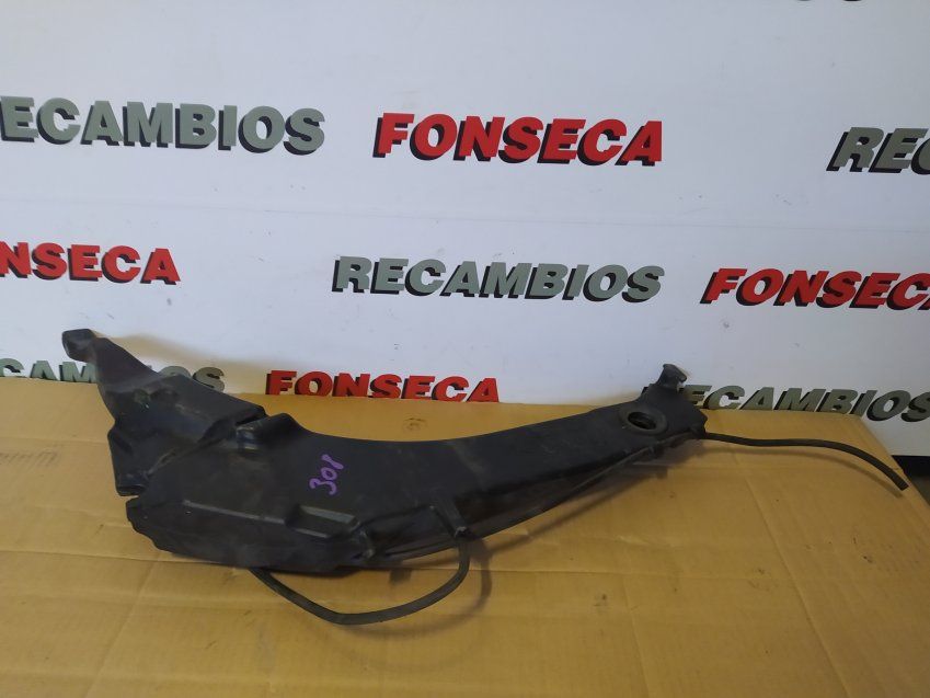 DEPOSITO LIMPIA PARABRISAS DELANTERO PEUGEOT 308 SW 2014 Ref. 9801927380 / 9806526980