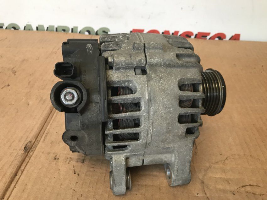 ALTERNADOR CITROEN C3 III 2017 1.2 Gasolina 40.000Kms VALEO Ref. 9818677980