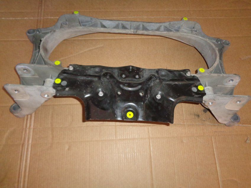 CUNA / PUENTE DELANTERO LEXUS IS300h 2013 52