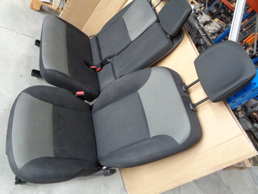 ASIENTOS RENAULT KANGOO 2018 CON TAPIZADOS Y  DE 3 PLAZAS