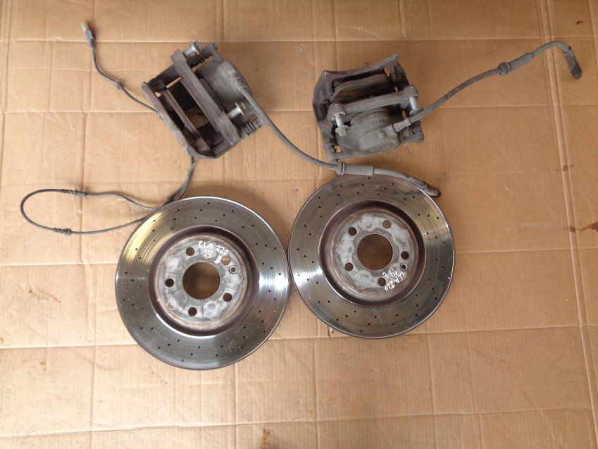 DISCOS Y PINZAS FRENO DELANTEROS MERCEDES BENZ CLASE CLA 2014 W117 220CDI
