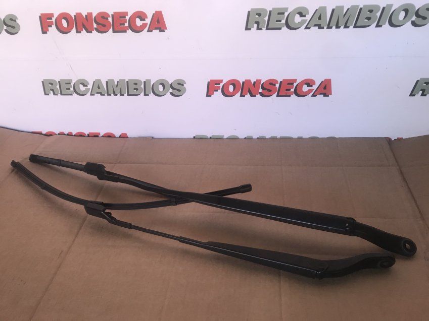 BRAZOS LIMPIA PARABRISAS DELANTERO PEUGEOT 208 II 2020 Ref. 9822931880   9822931680
