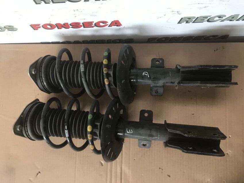 AMORTIGUADORES DELANTEROS PEUGEOT 3008 2021 1.5hdi 130cv USADOS Ref. 9819718680