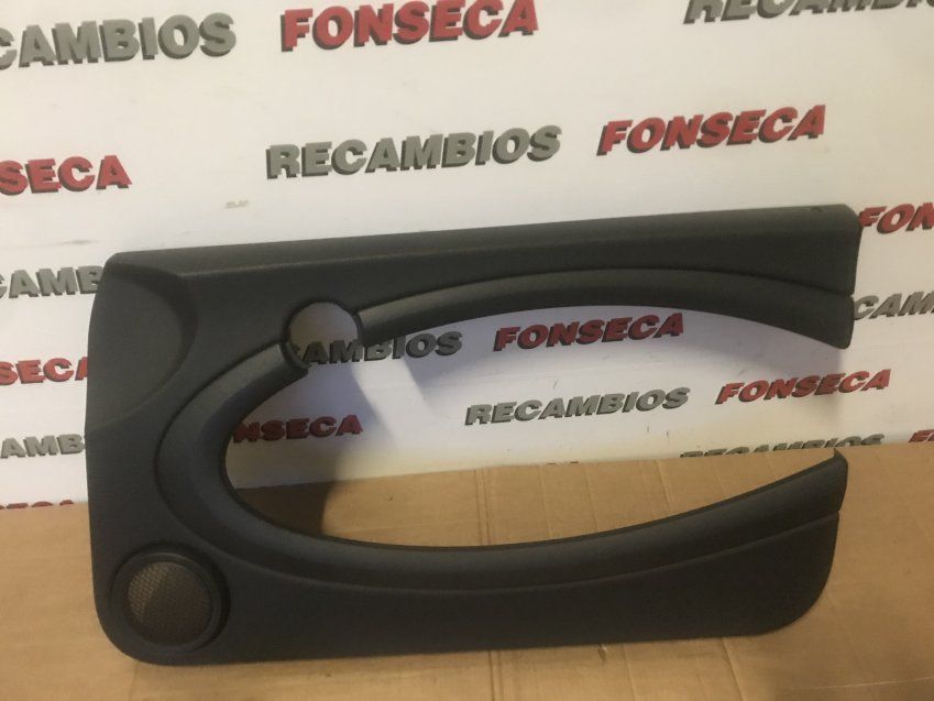 TAPIZADO PUERTA DELANTERO DERECHO MINI COOPER 2008 R56   ELEVALUNAS 2757044   CERRADURA 2752596   MANILLA EXTERIOR