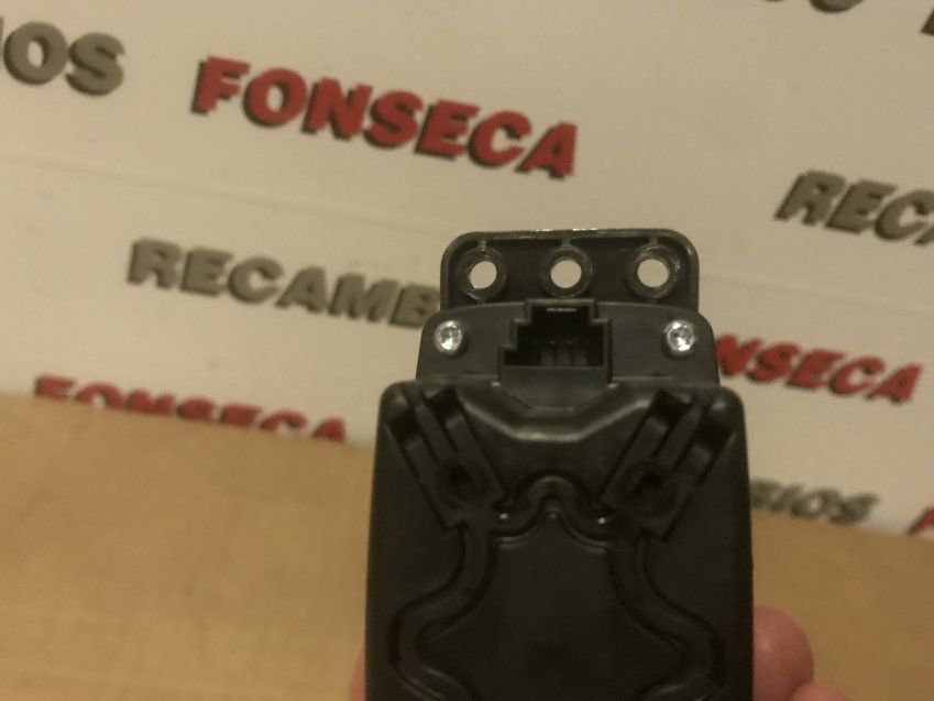 RADIO / SISTEMA NAVEGACIÓN MERCEDES BENZ CLA 45 2014 W117 Pantalla Ref. A2469001106   Joystick Ref. A2469001309 / A2469013302 / A2129020607   Radio Ref. A2469008313