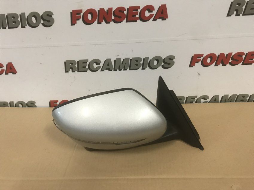 RETROVISOR DERECHO NISSAN XTRAIL 2018 T32 ABATIBLE ELECTRICAMENTE Y CON CAMARA