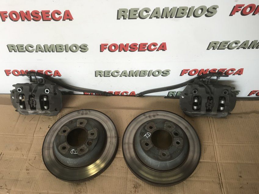 DISCOS Y PINZAS FRENO TRASEROS PORSCHE CAYENNE 2010 3.0d 92A Discos 330mm Pinzas Brembo Ref. 7P0615423