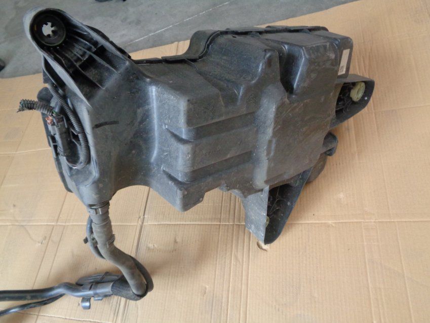 DEPOSITO ADBLUE CITROEN BERLINGO 2019 1