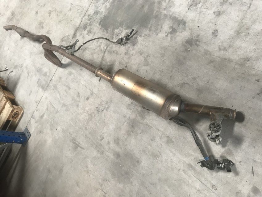 ESCAPE COMPLETO PEUGEOT 3008 2017 1.6d 120cv USADO 125.000Kms