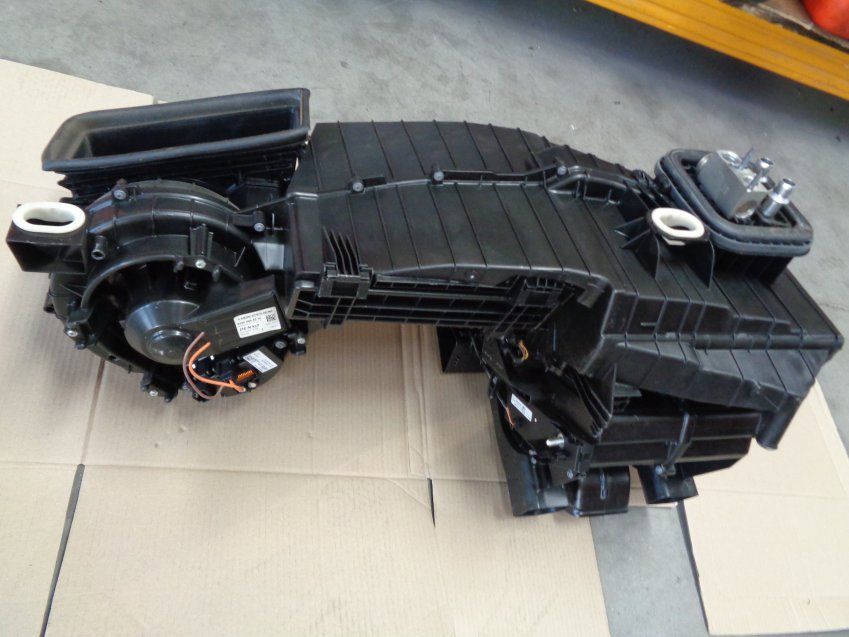 CALEFACCIÓN COMPLETA MERCEDES BENZ CLASE A 2015 W176 180cdi Ref. A2468301700